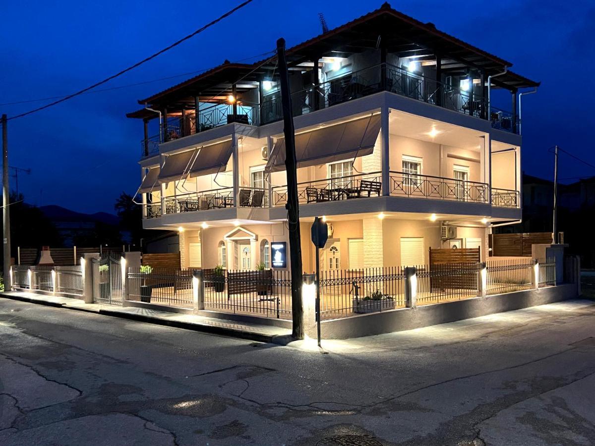 Posidonia Resort No2 เนอาวรัสนา ภายนอก รูปภาพ