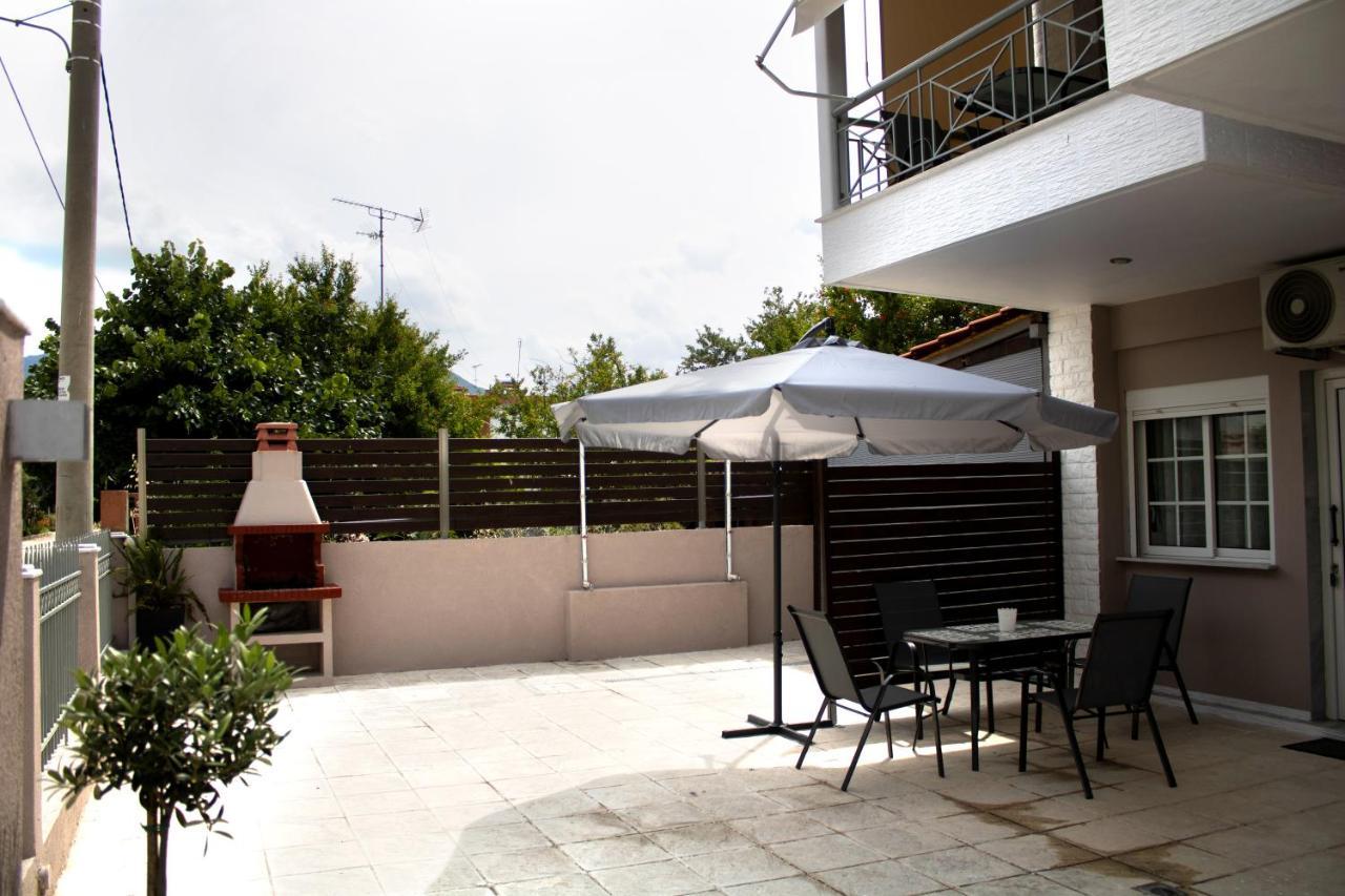 Posidonia Resort No2 เนอาวรัสนา ภายนอก รูปภาพ